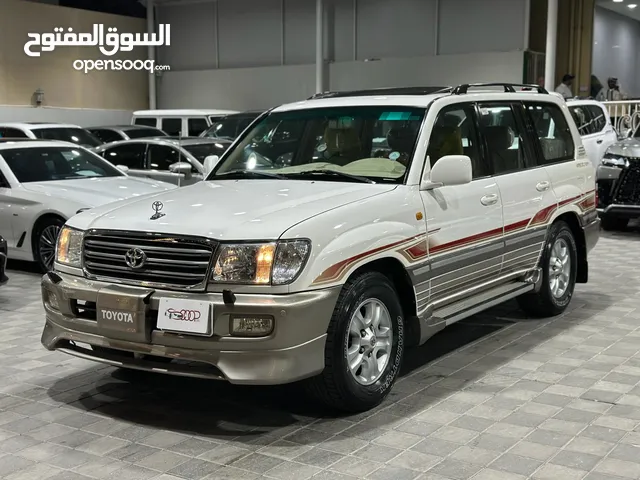 Toyota Land Cruiser 2004 in Central Governorate