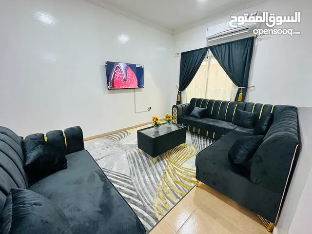 "متاح حاليا للإيجار الشهري شقة مفروشة غرفتين وصالة الموقع عجمان - منطقة المويهات 3 قريب من سيتي فيو