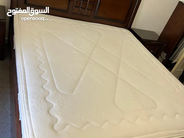 غرفه نوم ماستر للبيع