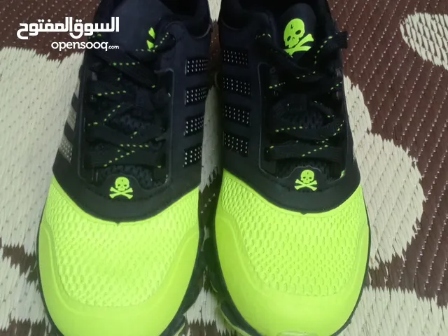 حذاء رياضي يجنن