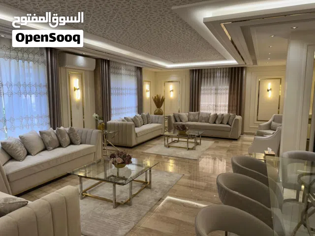 280 m2 4 Bedrooms Villa for Sale in Amman Dabouq