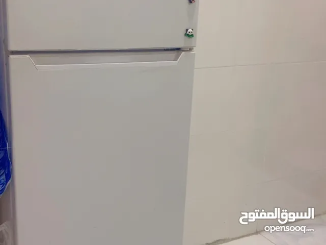ثلاجه نظيفه وشغاله