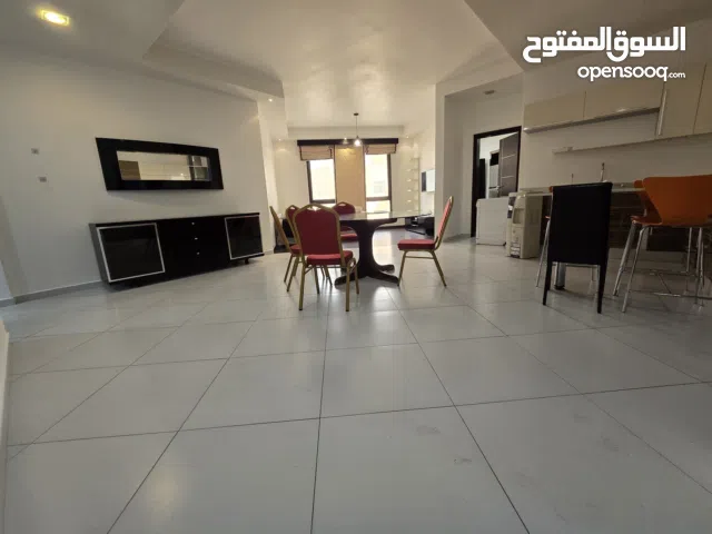 شقه للايجار او للبيع في الجنبيه مفروش