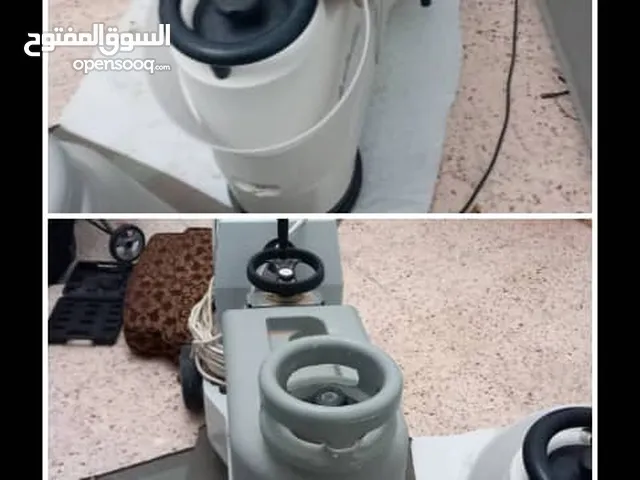 3 مكينات جلي ارضيات واحدة جديدة وزوز مستعملات استعمال بسيط للبيع