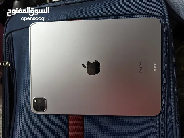 ايباد برو 21 m2 جيد نسبه البطاريه 92%