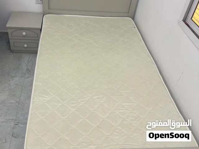 سرير غرفة النوم