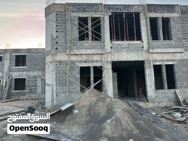 فلل بتشطيبات راقيه وسعر ممتاز قبل ارتفاع الاسعار في المعبيلة
