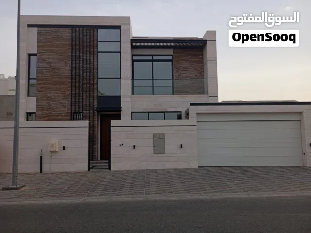 فيلا مستقله جديدة 4 غرف ماستر كواليتي عالي صالة +مجلس بالكونات جلسة خارجية باركنج داخلي وخارجي وشلال