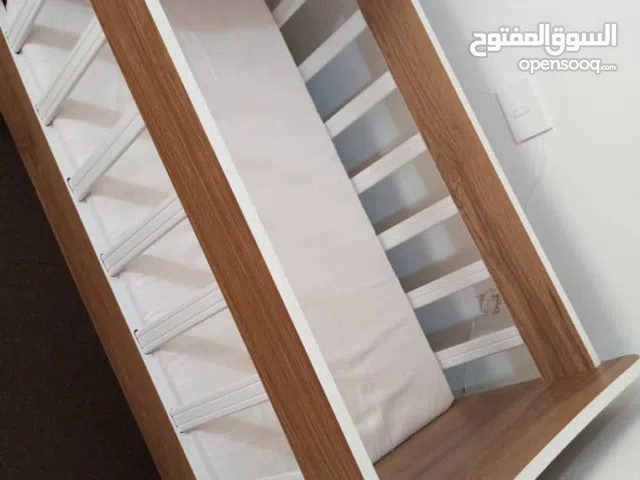 سرير اطفال