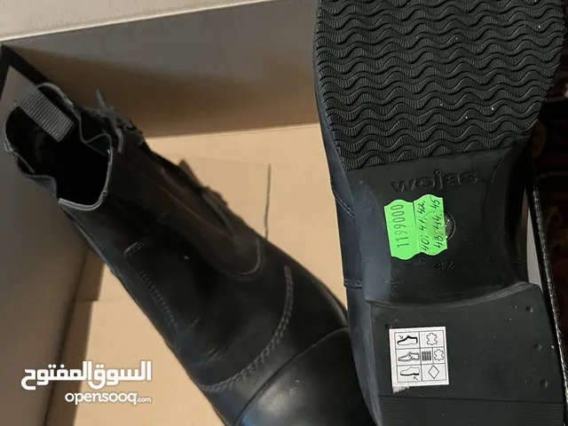 بوت اصلي مبطن بالفرو