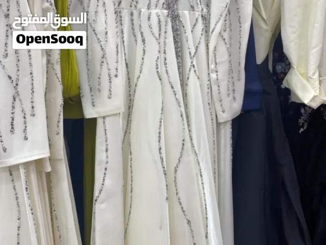 ملابس جديد نضيف حيل حيل مره مره ملبوسين