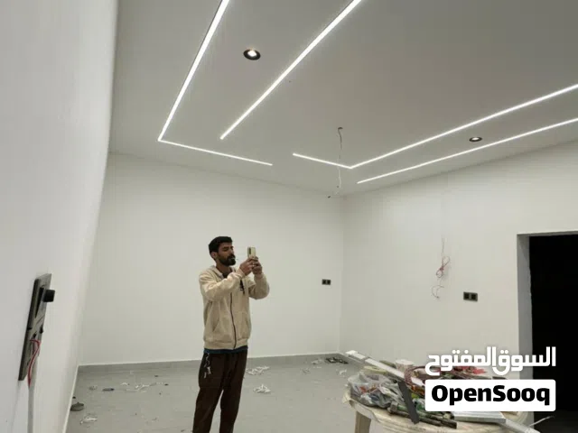 صبغ. ومعجون. عمل درجى اولى. مع جميع. انواع الديكورات. باسعار مناسبا.