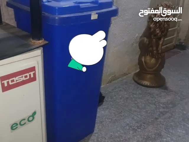 حاويات جدد سعر 15 وحده  وعندي كبيره 25