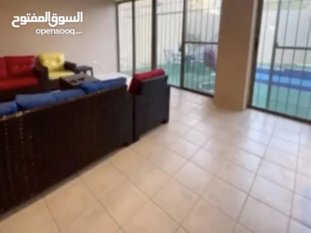 620m2 4 Bedrooms Villa for Sale in Amman Dabouq