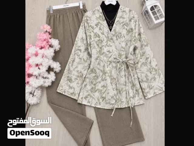 أطقم كاجوال ومرتبة للبيع