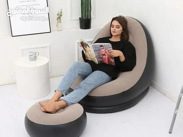 طقم أريكة استرخاء + مسند قدم قابل للنفخ – الحل الذكي لكل بيت ولكل رحلة مثالي للقعدة، القيلولة