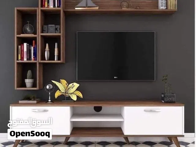 ميز بلازما عصري مع ارفف تركي