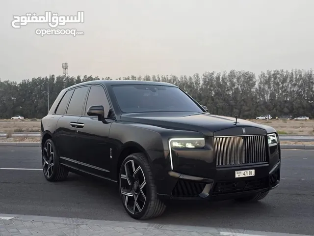 Royce Rolls Cullinan black badge. perfect condition in and out.