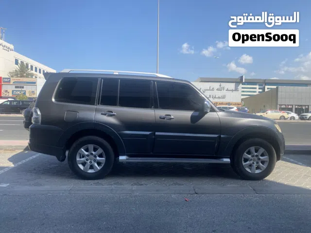2011 ميتسوبيشي باجيرو GLS