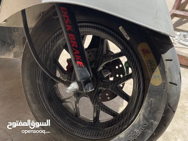 دراجه ماكس بوليس