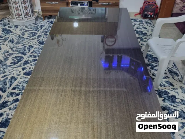 طاولة 2متر وعرض 90 سم