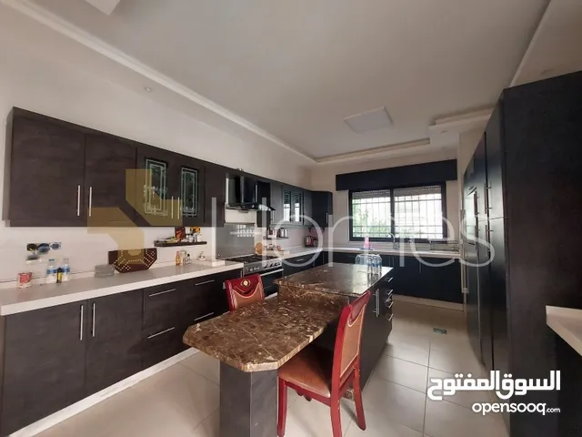 775 m2 5 Bedrooms Villa for Sale in Amman Al Kursi