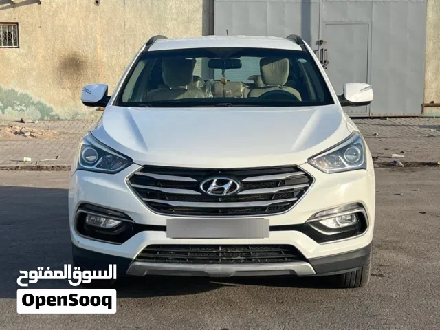 Used Hyundai Santa Fe in Basra