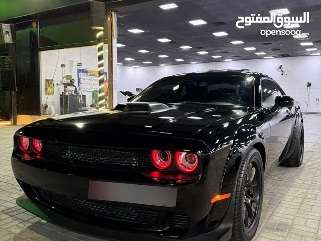 Dodge challenger shaker V8 6.4 model 2021