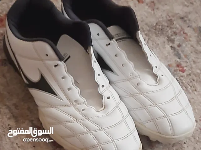 حذاء ترتان