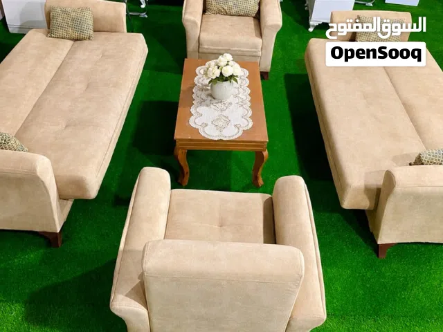 صالون تركي ينفتح سرير وفيه مساحة تخزين معه طاوله