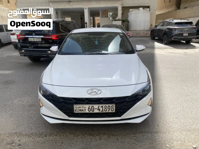 2021 Hyundai Elantra Standard