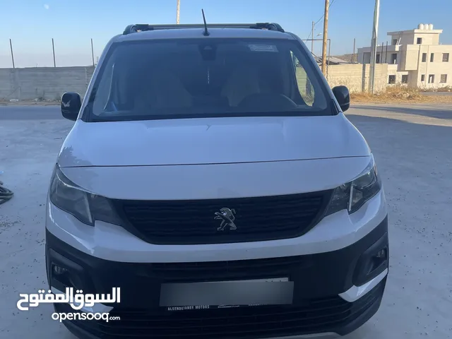 بيجو رفتر 2023 للبيع