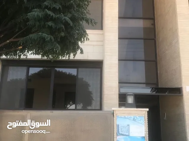 260 m2 3 Bedrooms Apartments for Rent in Amman Hjar Al Nawabilseh
