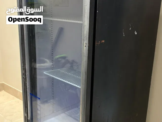ثلاجة عرض
