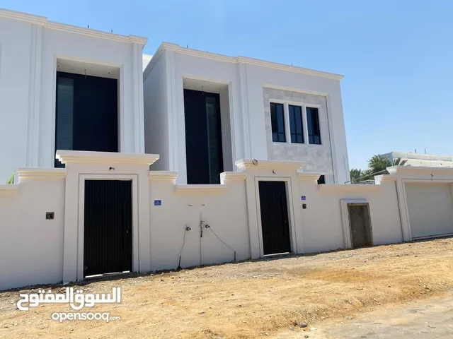 374 m2 More than 6 bedrooms Villa for Sale in Muscat Al-Hail