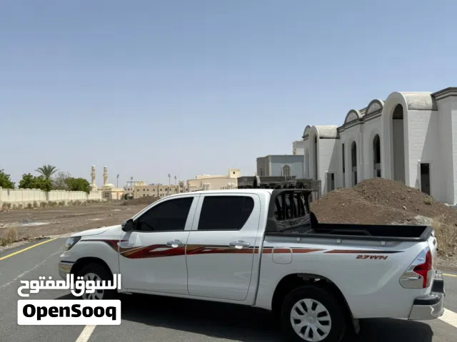 2023 Toyota Hilux DLX