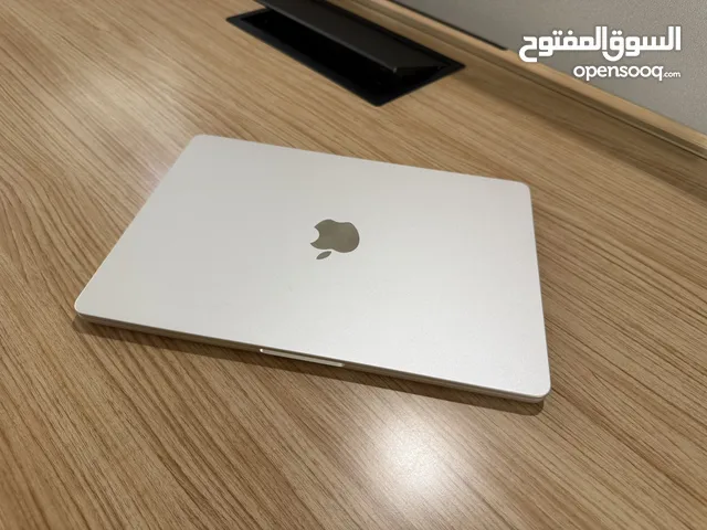 MacBook Air M3 (13-inch, 2024) – Starlight Brand New Urgent Sale