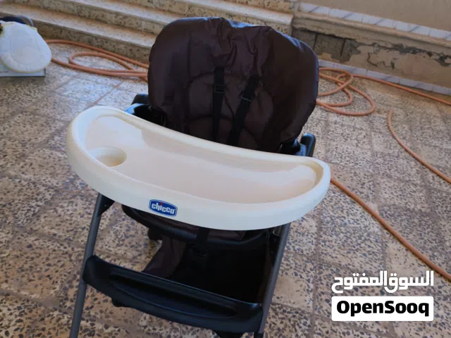 كرسي طعام اطفال ماركة شيكو شبه جديد