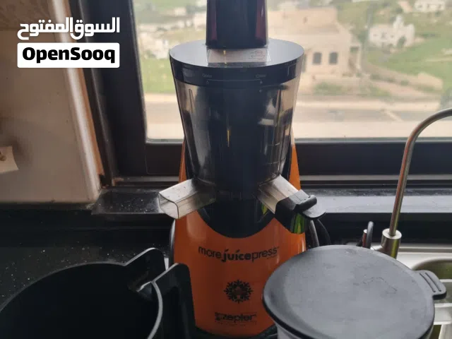 عصارة فواكه وخضار و آيس كريم من شركة zepter