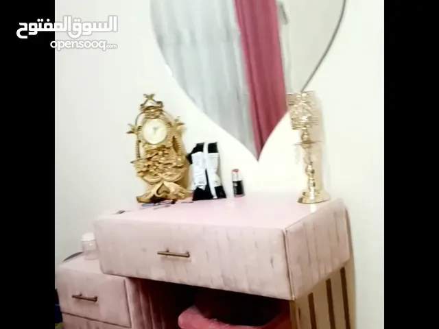 غرفة نوم كاملة تفصيل ، استعمال بسيط 4 شهور، شامل برادي ، سجادة، فرشة تخت