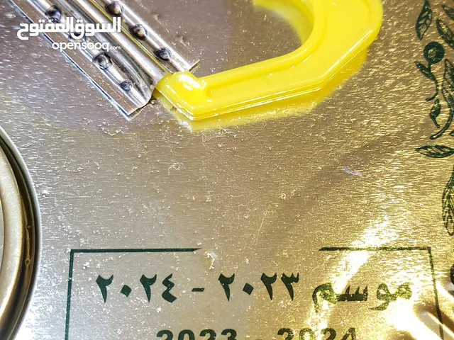 للبيع زيت زيتون اصلي وعلى الذوق