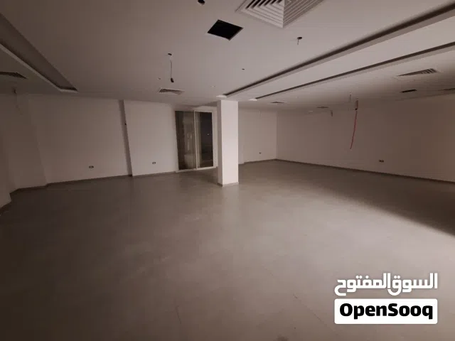 مبني تجاري للايجار في النوفليين شارع الممتد من جزيرة فشلوم الي سيمافروا الهاني