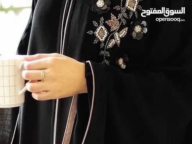 للبيع عبايات مستعملة