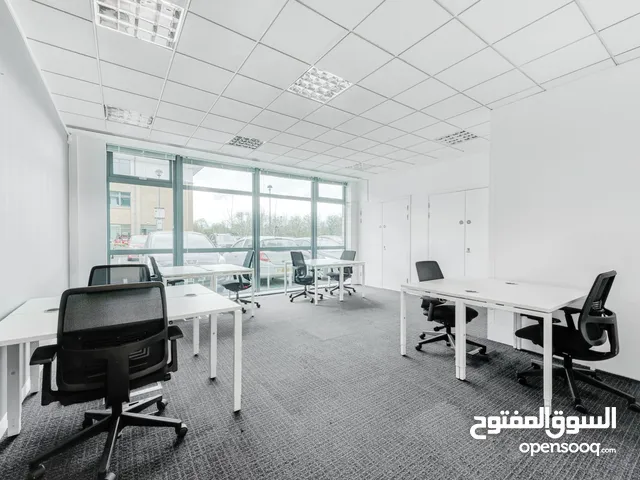 مساحة مكتبية خاصة تسع عدد 5 من الأفراد في Abu Dhabi, Marriott Abu Dhabi Downtown