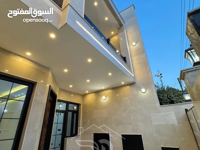 350 m2 5 Bedrooms Townhouse for Sale in Baghdad Saidiya