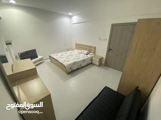 شقة ستوديو في الخوير مفروشة بالكامل  Furnished Studio Apartment in Al Khawair