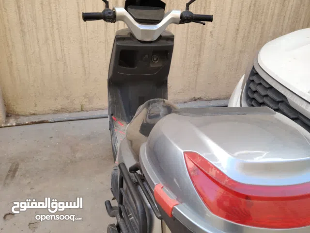 جيتور شحن 6 باتري