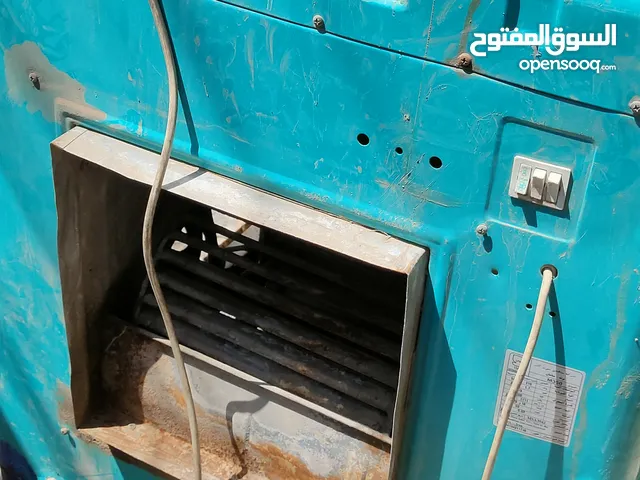 مبردة لوكاس استيل باب اول مستعملة بس نضيفة وشغالة على حسب الاصول والبيبان موجودة ونضيفة
