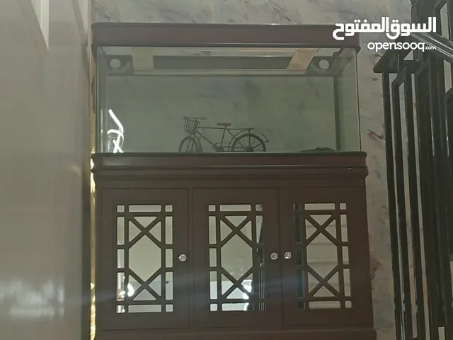 حوض سمك راقي مع ادرج خشب زان اصلي