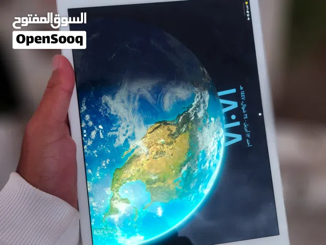 ايباد الجيل الثامن ذاكره 128 بطاريه 84% ب150$